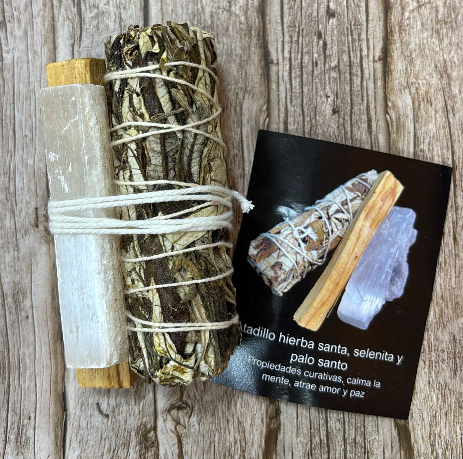 Atadillo de hierba santa , selenita y palo santo - Imagen 2